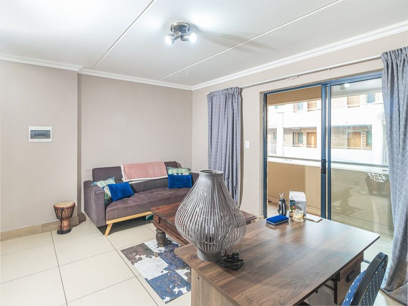EXLUSIVE MANDATE Apartment for Sale  Prime Location in Pretoria North - Photo 8