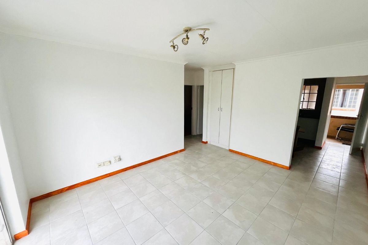 2 Bedroom Apartment / Flat to Rent in Buccleuch - Photo 4
