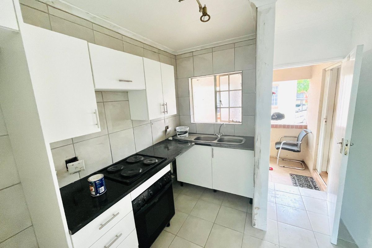 2 Bedroom Apartment / Flat to Rent in Buccleuch - Photo 3