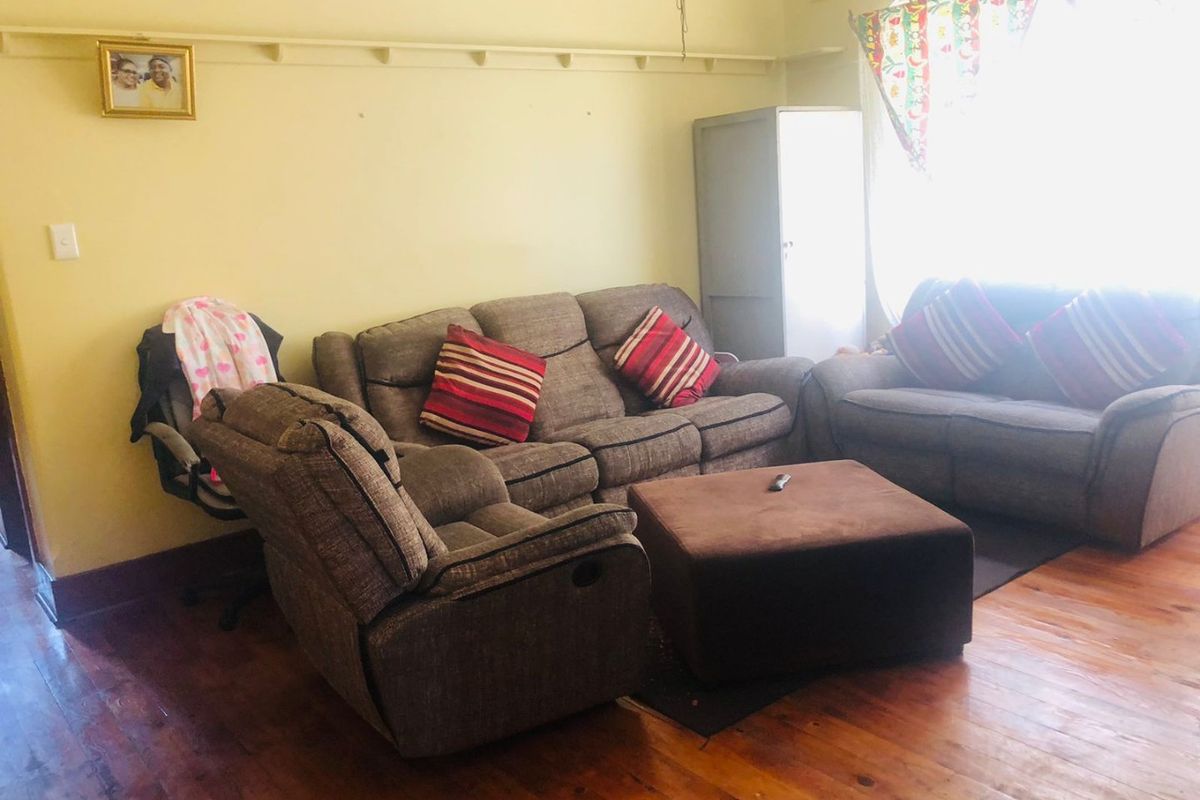 2.5 Bedrooms, 1.5 Bathrooms Apartment For Sale In Glenwood, Durban - Photo 4