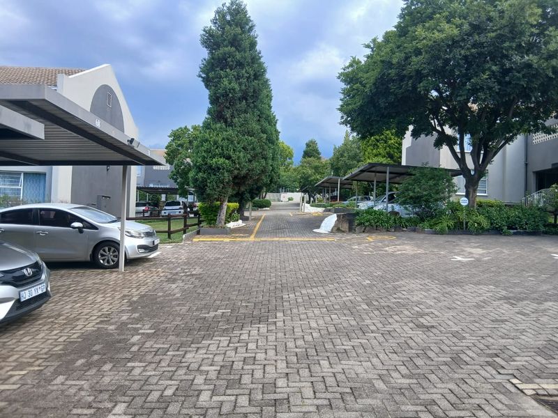 Luxurious 3-Bedroom Apartment in Morningside  - Photo 7