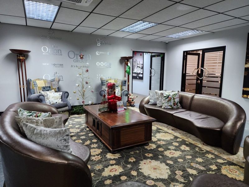 Prime Office to rent in Parktown, Johannesburg - Photo 2