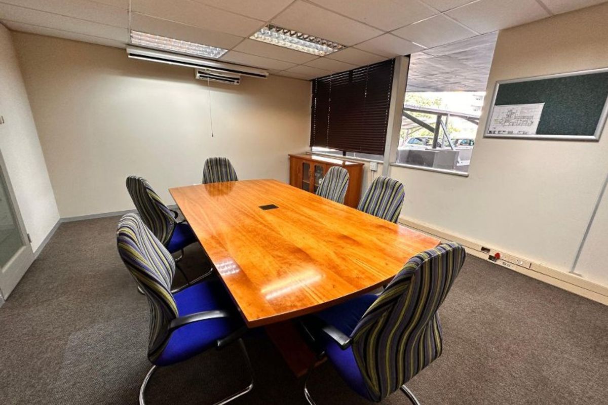 Prime Office to rent in Parktown, Johannesburg - Photo 5