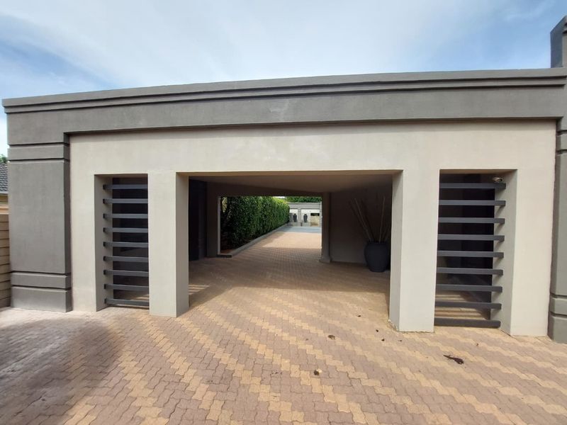 Modern 4-Bedroom Home for Sale – Ideal for a Family or Guesthouse - Photo 10