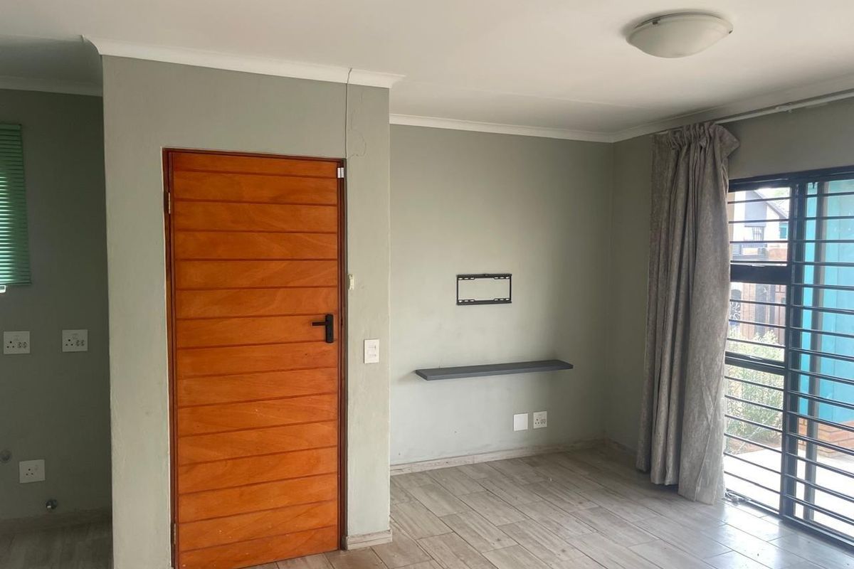 YOUR OWN HOME - MODERN FACEBRICK - Photo 2