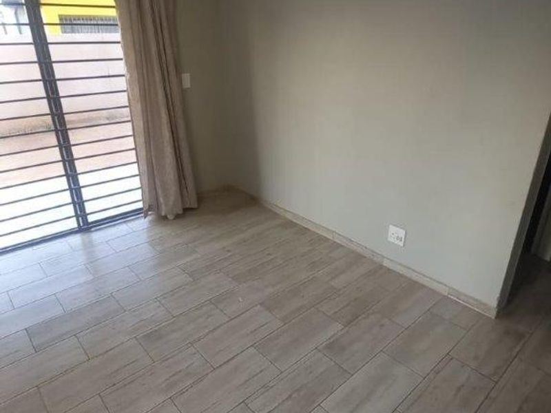 YOUR OWN HOME - MODERN FACEBRICK - Photo 10