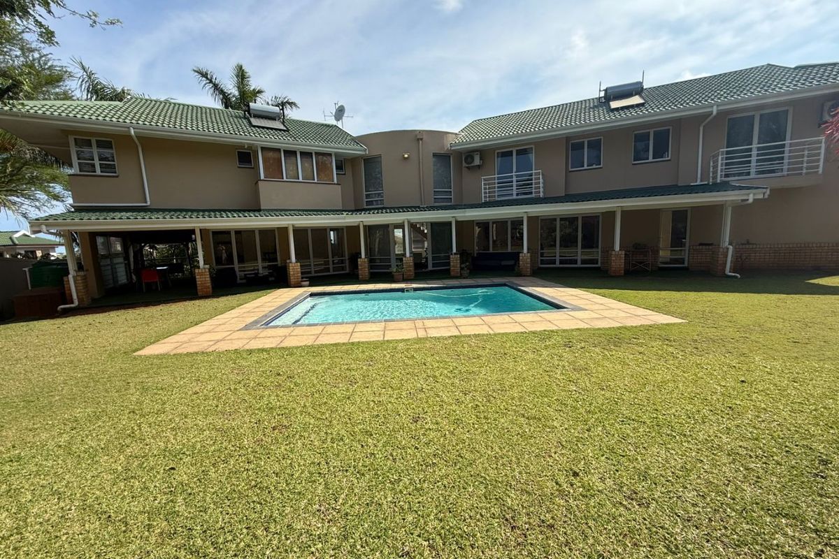 To let in Somerset Park, fully furnished 4 bedroom double storey home with sea views. - Photo 2