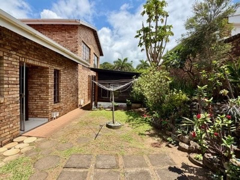 3-Bedroom Townhouse for Sale – Uvongo! Comfortable, Secure & Convenient Coastal Living - Photo 8