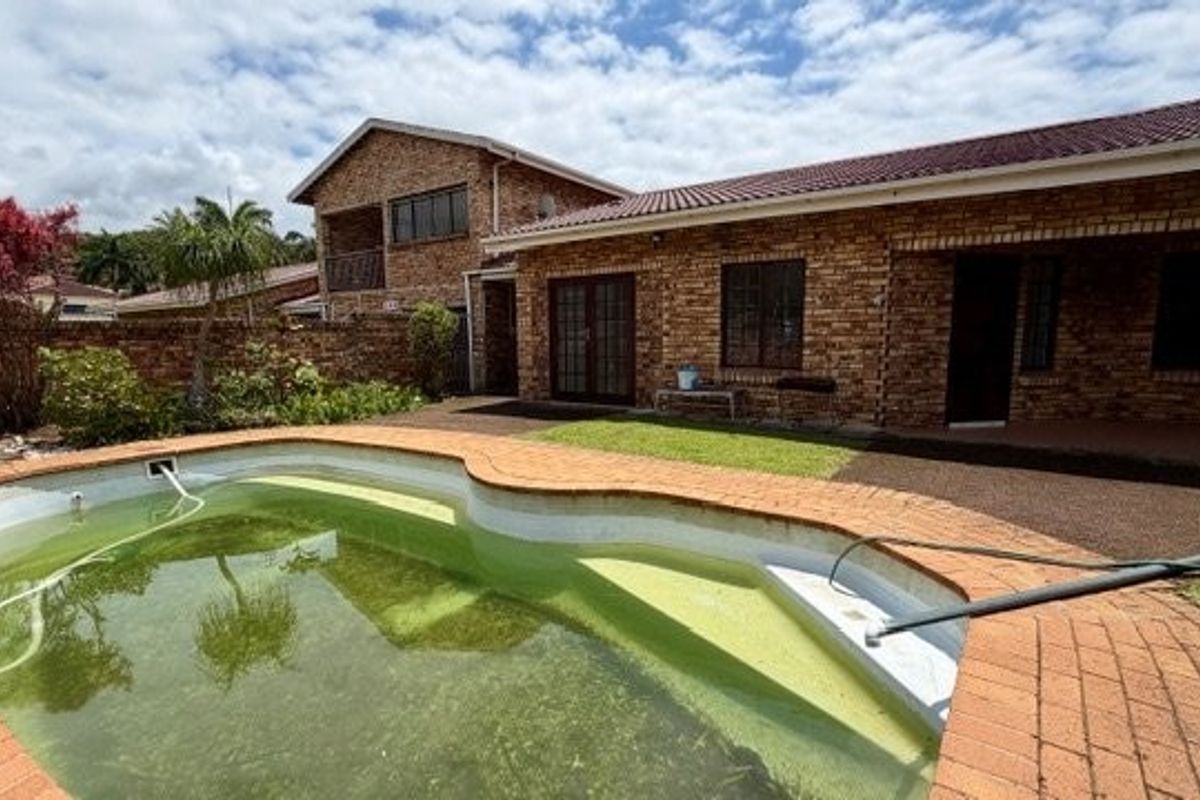 3-Bedroom Townhouse for Sale – Uvongo! Comfortable, Secure & Convenient Coastal Living - Photo 2