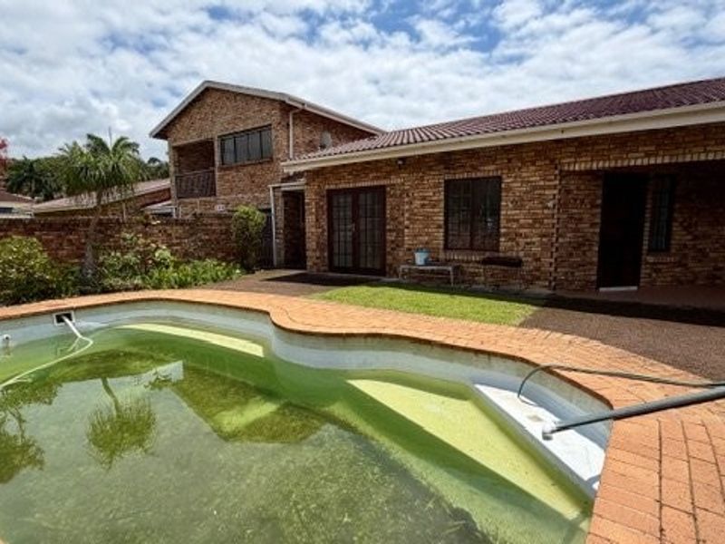 3-Bedroom Townhouse for Sale – Uvongo! Comfortable, Secure & Convenient Coastal Living - Photo 2