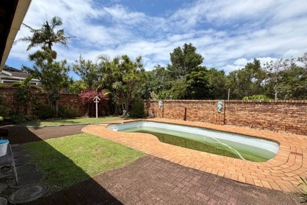 3-Bedroom Townhouse for Sale – Uvongo! Comfortable, Secure & Convenient Coastal Living - Photo 3