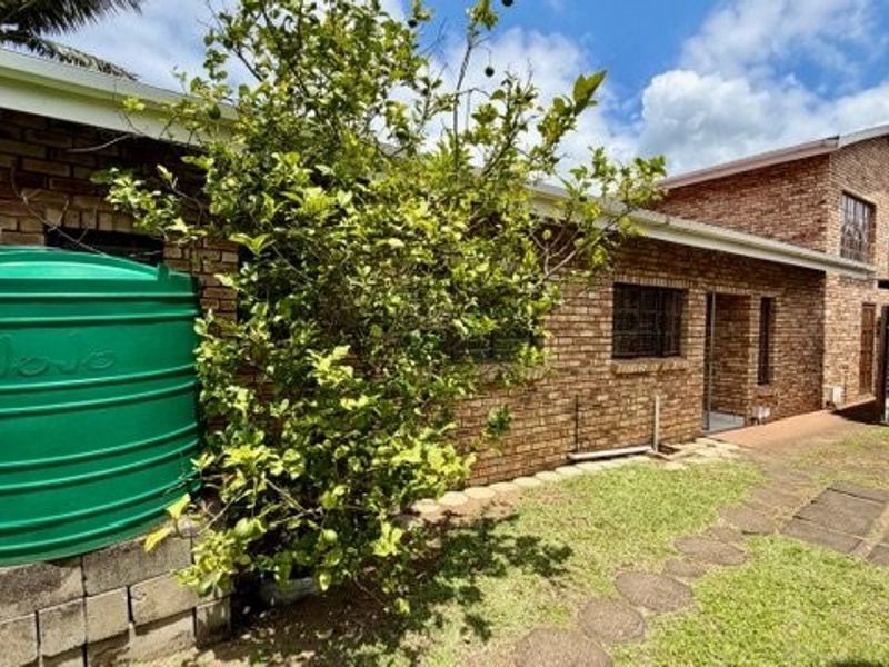 3-Bedroom Townhouse for Sale – Uvongo! Comfortable, Secure & Convenient Coastal Living - Photo 7