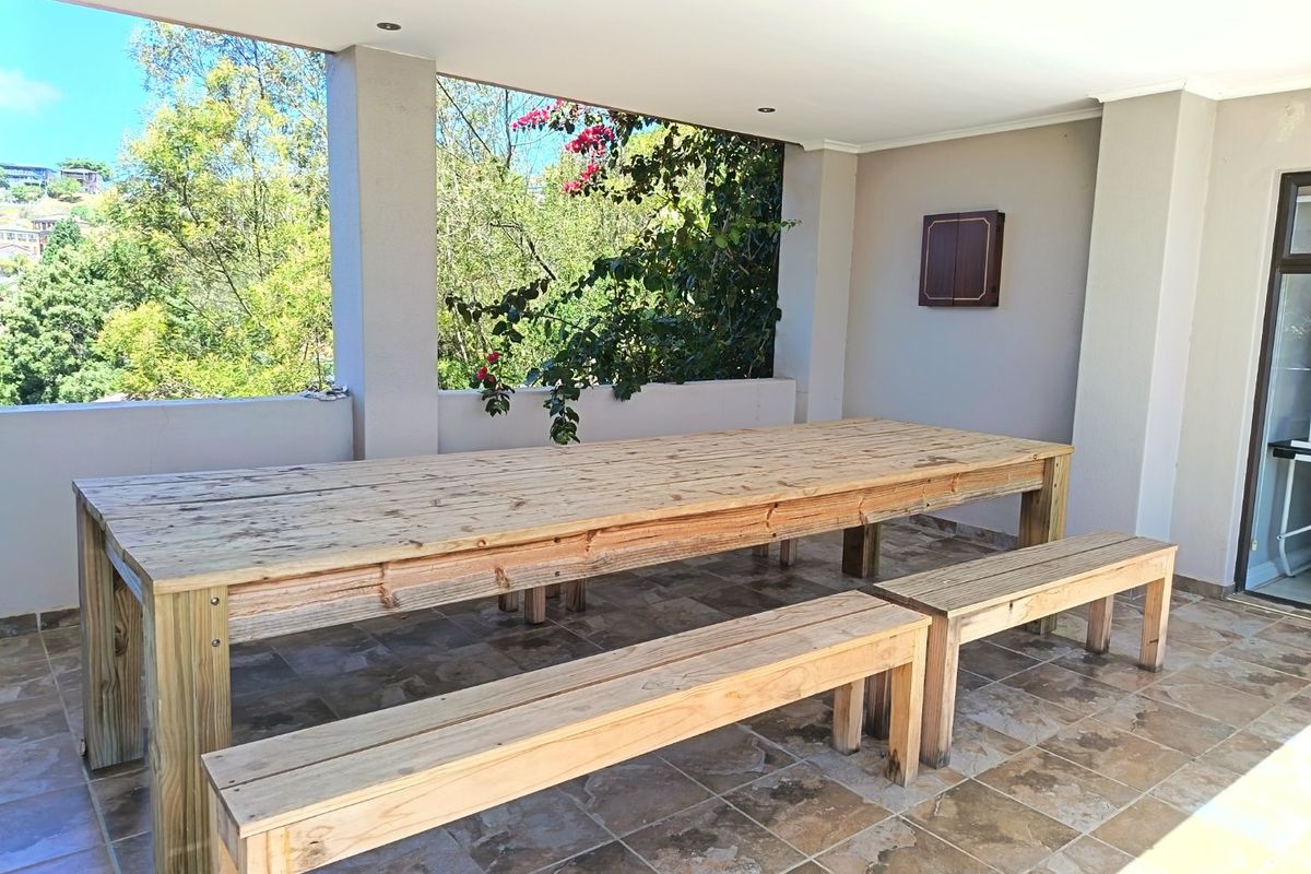 Top of the Hill 5 Bedroom Family Home - Photo 4