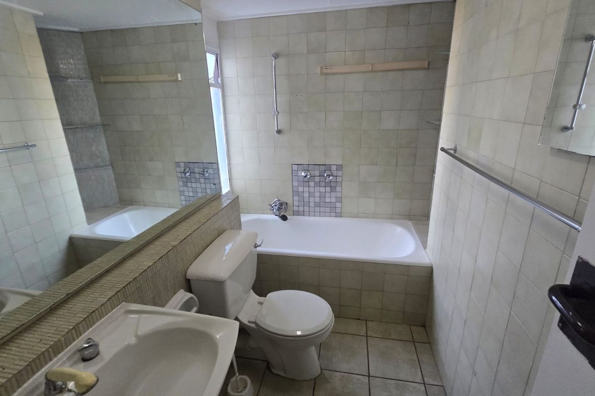 IS THIS WHERE YOU'LL HANG YOUR HAT? - Photo 5