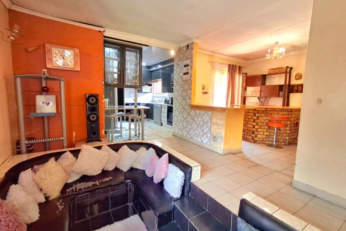 Walking distance to local schools — perfect for families who value convenience - Photo 5