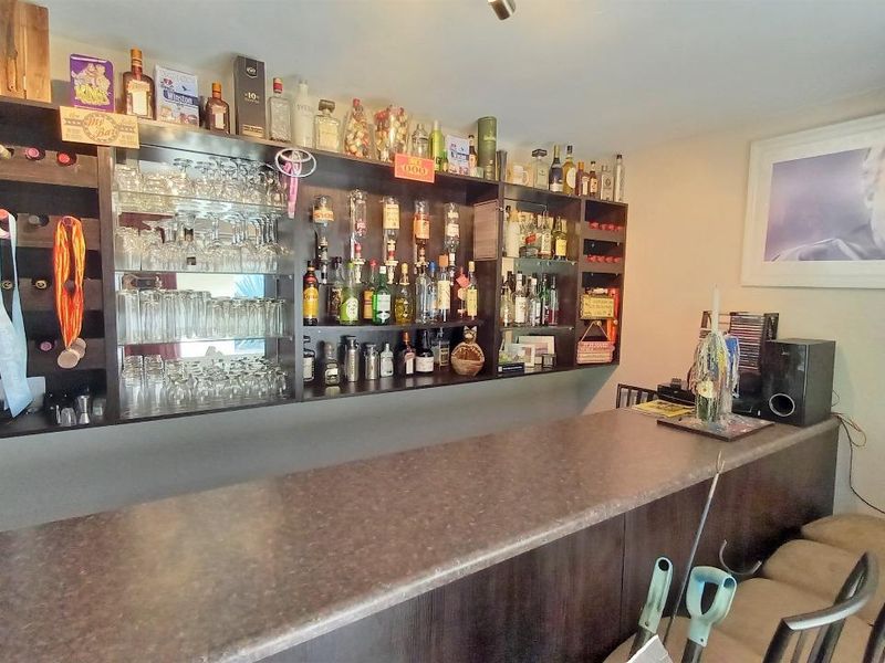 Holiday Living – Bring the Family and Enjoy! - Photo 9