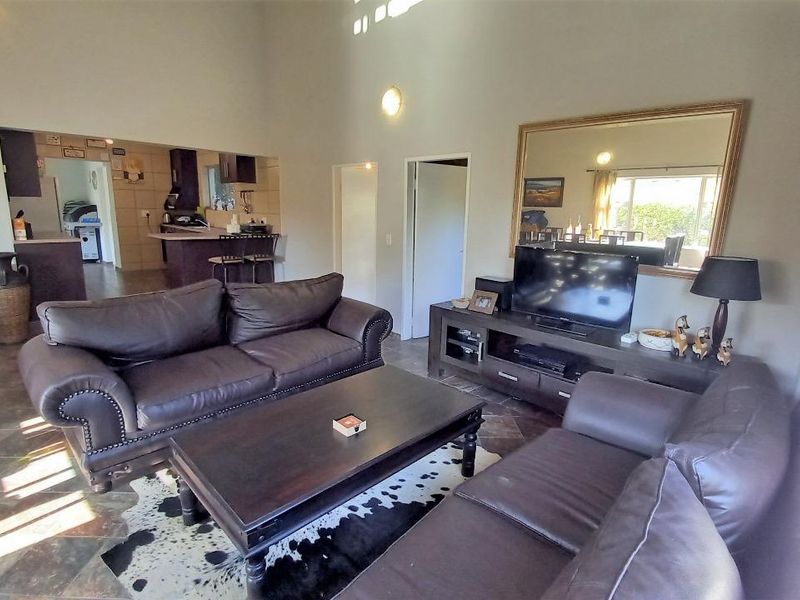 Holiday Living – Bring the Family and Enjoy! - Photo 6