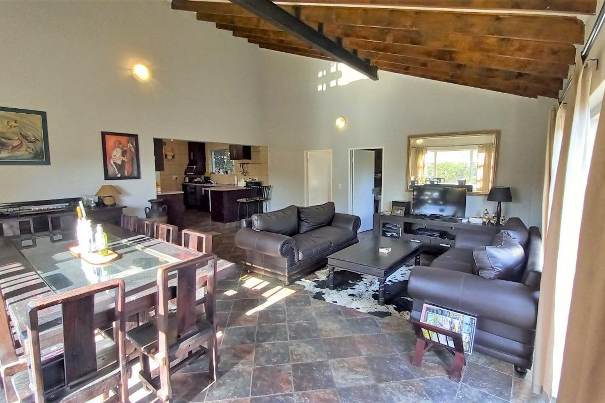 Holiday Living – Bring the Family and Enjoy! - Photo 4