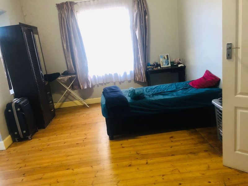 2 Bedrooms, 1 Bathroom Apartment For Sale In Glenwood, Durban - Photo 5