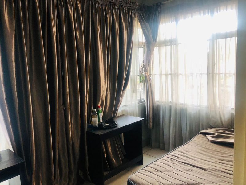 2 Bedrooms, 1 Bathroom Apartment For Sale In Glenwood, Durban - Photo 6