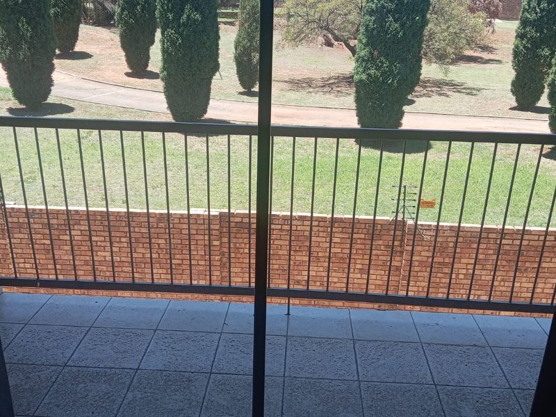 2 Bedroom Apartment for Rent – Benoni, Cloverdene | R6 600 - Photo 5