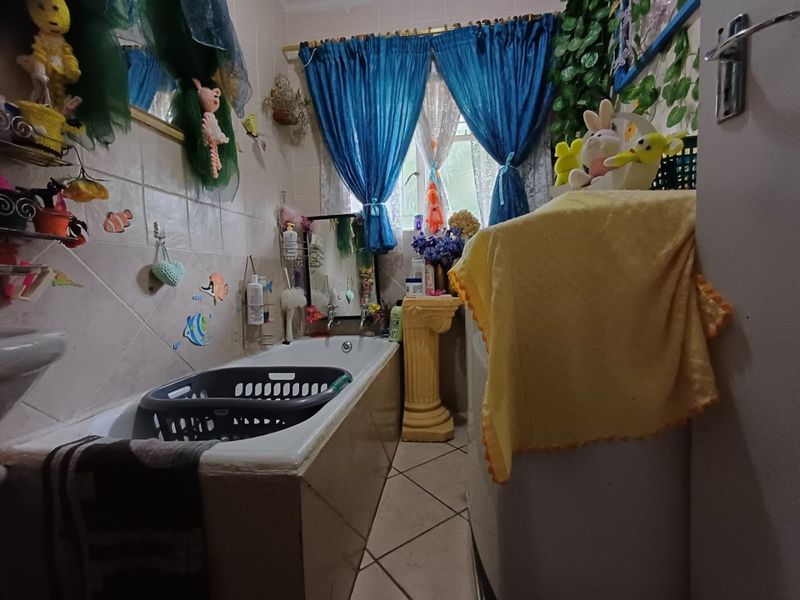 Charming Two-Bedroom Apartment in La Hoff, Klerksdorp - Photo 6