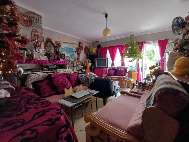 Charming Two-Bedroom Apartment in La Hoff, Klerksdorp - Photo 4