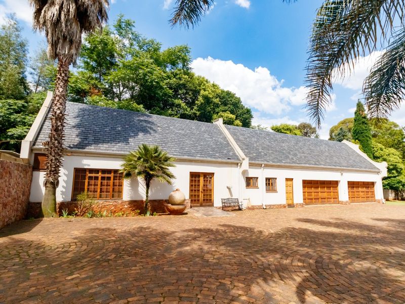 A One-of-a-Kind Fairlead Masterpiece – A Fully Restored Historic Farmhouse on 1.2 Ha of Lifestyle Living - Sole Mandate - Photo 7