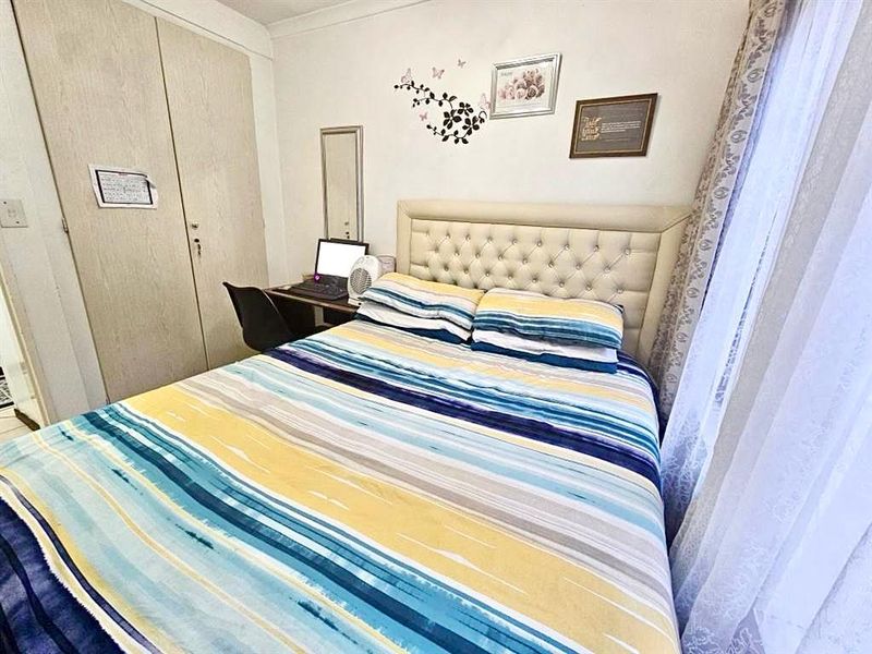 Spacious 3 Bed Townhouse with Water Included in Prime Monavoni Location - Photo 10