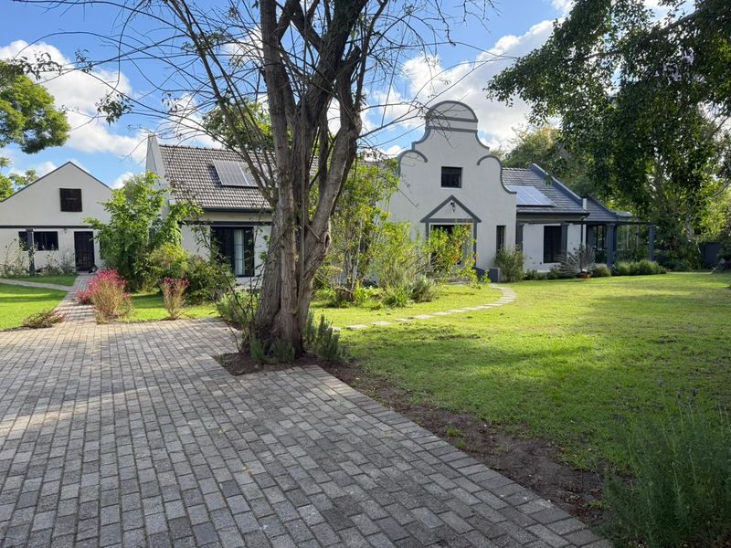 Spacious 5 Bedroom Family Home + Flatlets - Photo 8