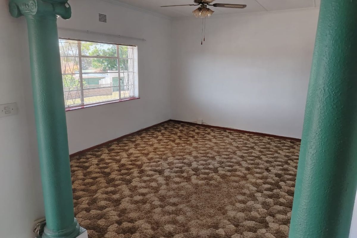 GOLDEN OLDIE IN BOTHASRUS UP FOR GRABS! - Photo 3