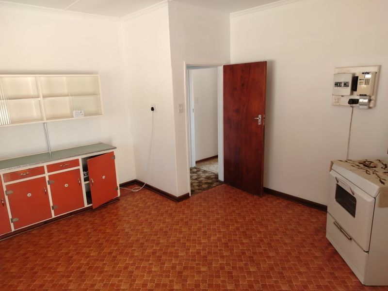 GOLDEN OLDIE IN BOTHASRUS UP FOR GRABS! - Photo 6