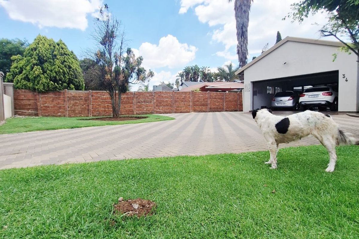 Stunning Modern Family Home Opportunity - Photo 2