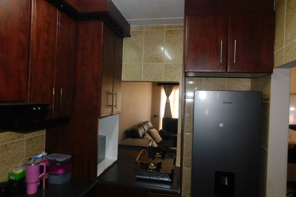 Two-bed apartment/flat in Buccleuch,Sandton -secure now!! - Photo 5