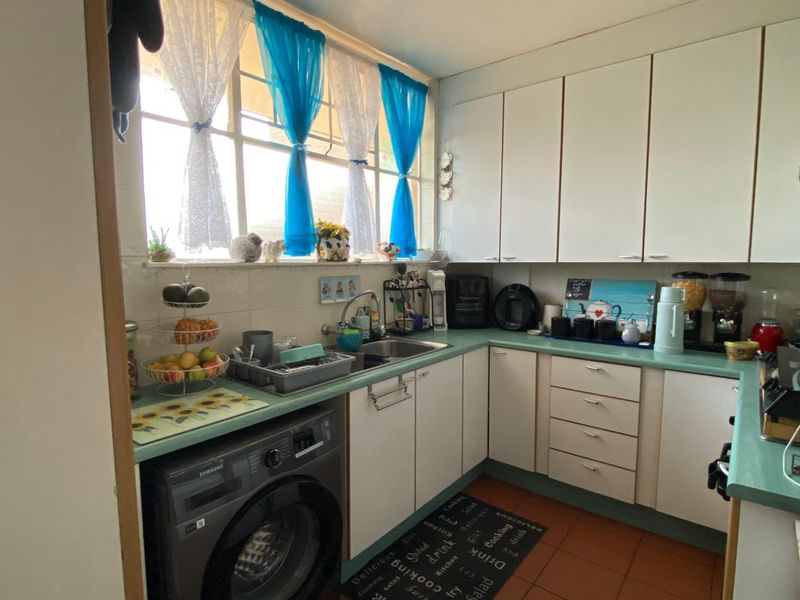 Modern Upstairs 3-Bedroom Apartment with Balcony for Sale - Photo 2