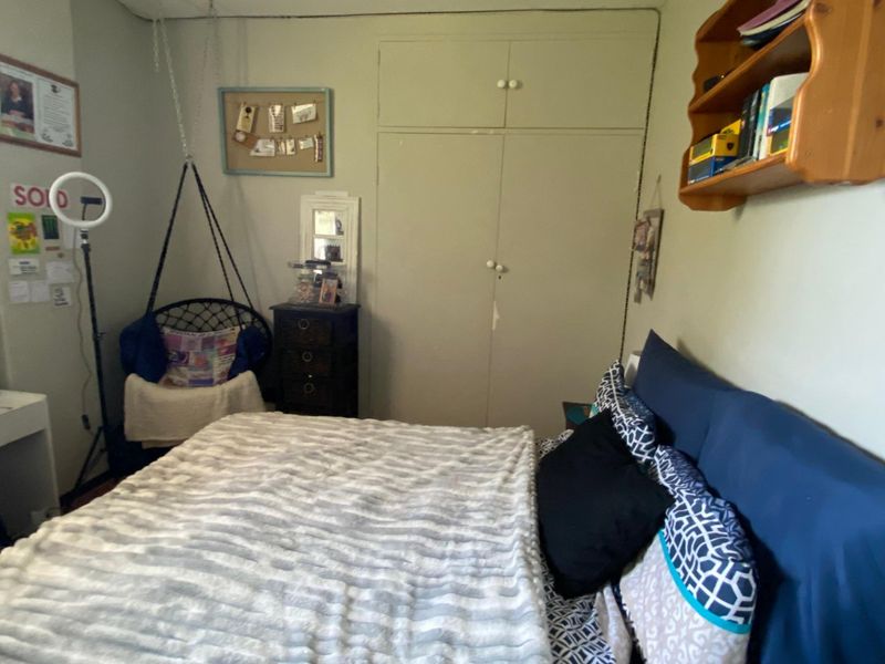 Modern Upstairs 3-Bedroom Apartment with Balcony for Sale - Photo 10