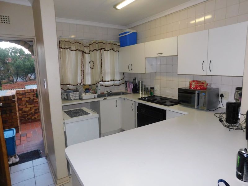 2 Bedroom and 1 Bathroom available for you to buy Call us now!! - Photo 2