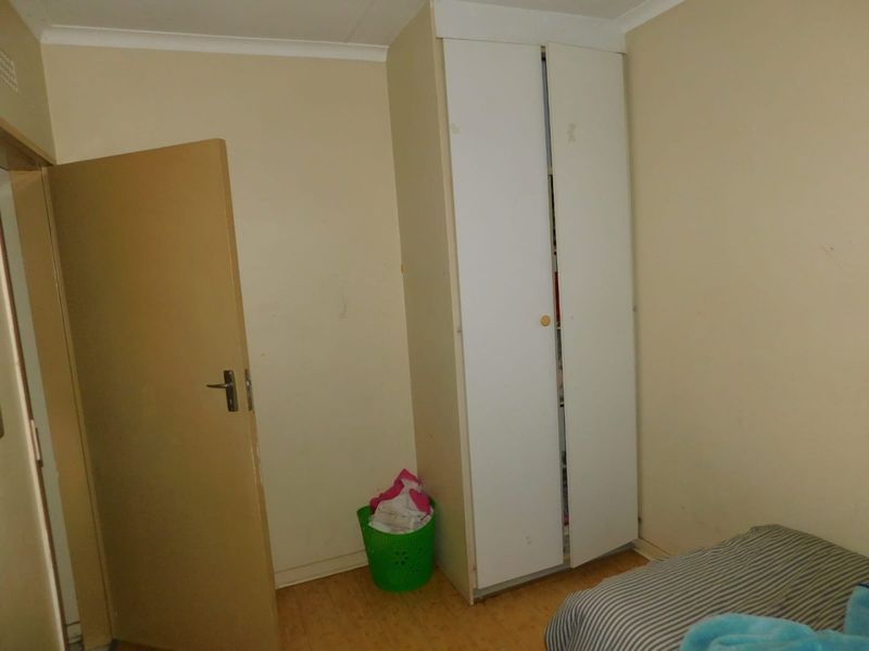 2 Bedroom and 1 Bathroom available for you to buy Call us now!! - Photo 6