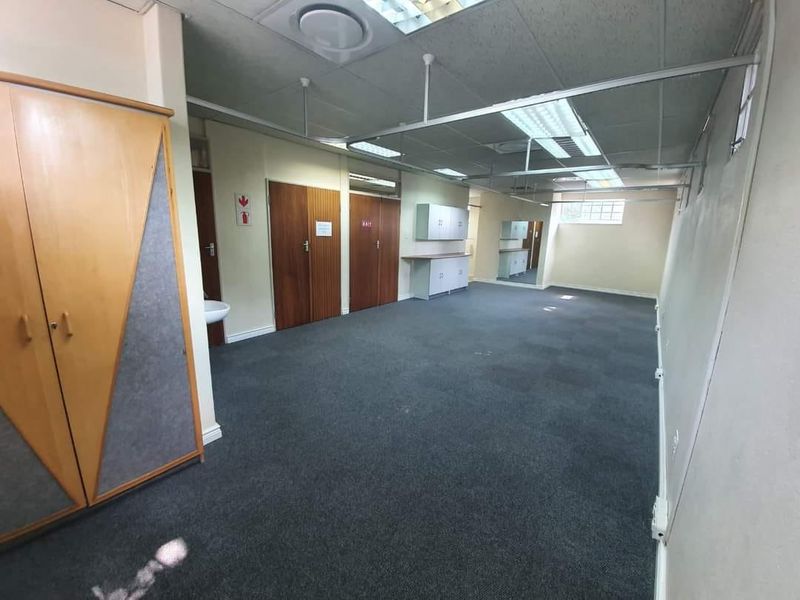 Doctor's room or offices - Photo 2