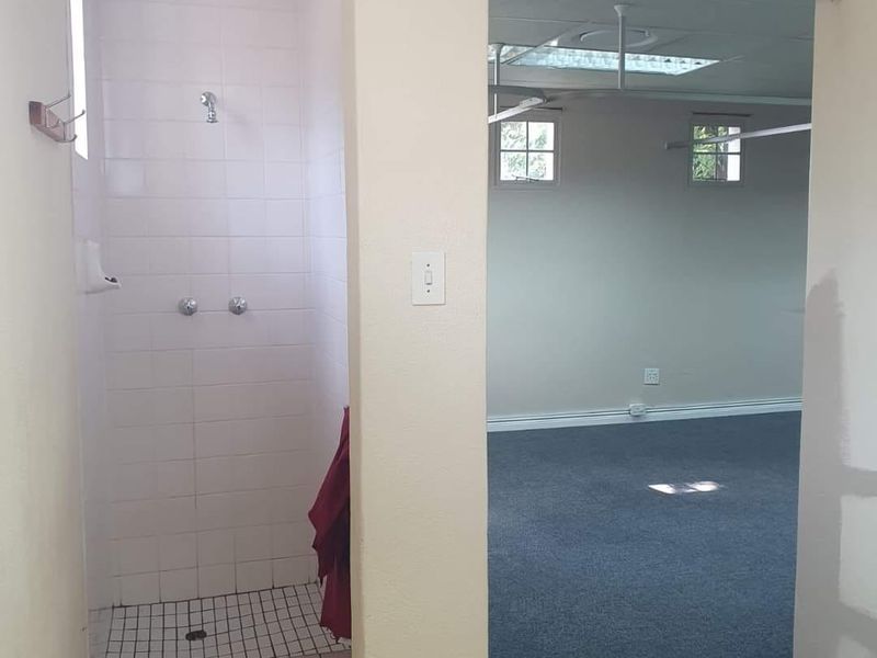 Doctor's room or offices - Photo 8