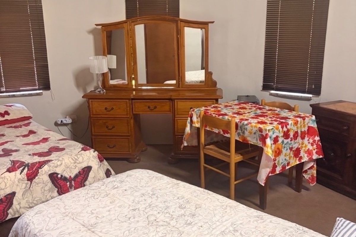 Cozy Cottage perfect for single person to rent on a beautiful plot - Photo 4