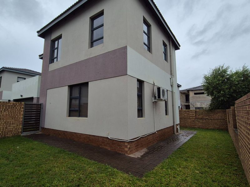 Comfort, Security & Style | Modern 3-Bedroom Home in Thatchfield Ridge - Photo 2