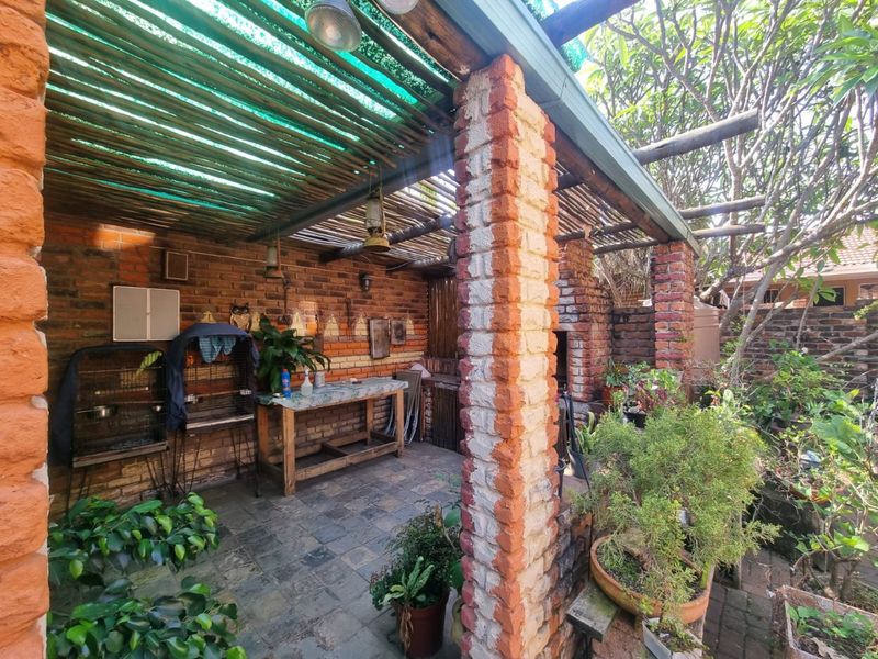 FOUR BEDROOM FREESTANDING HOUSE IN FAUNA PARK POLOKWANE! - Photo 10