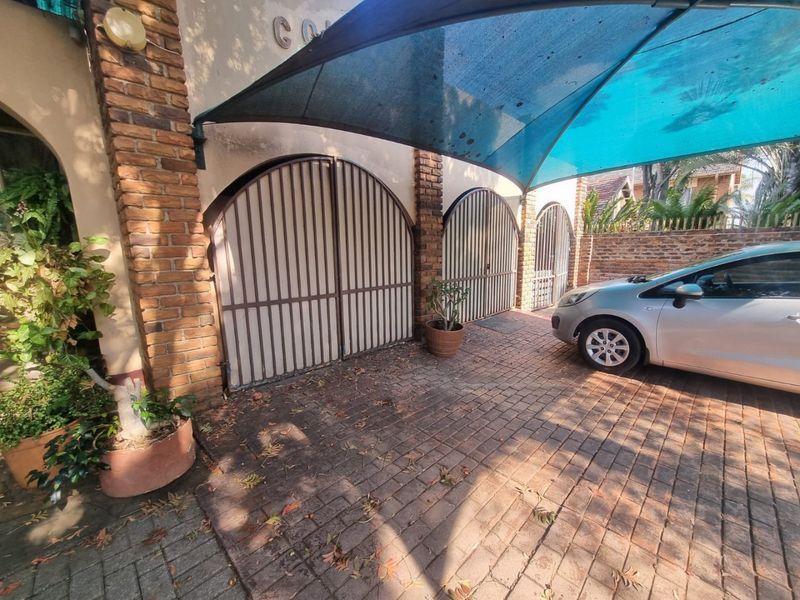 FOUR BEDROOM FREESTANDING HOUSE IN FAUNA PARK POLOKWANE! - Photo 2
