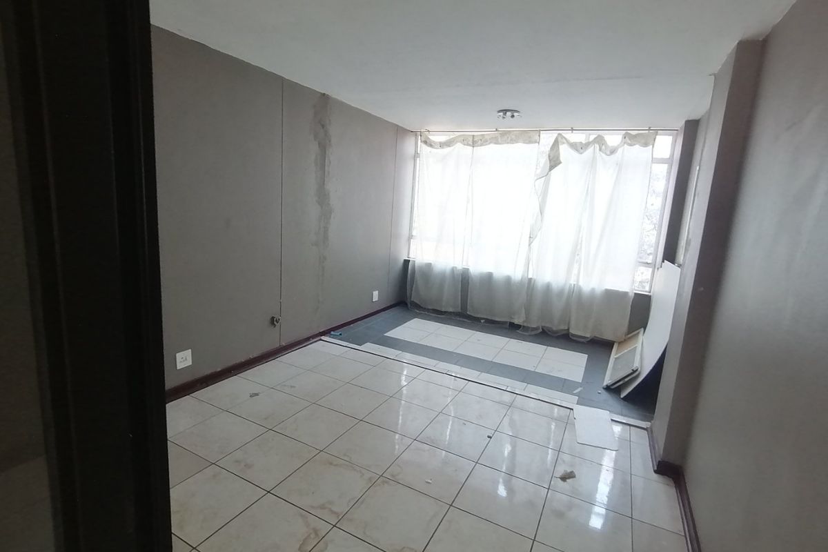 Elegant 3-Bedroom Apartment – Muckleneuk, Pretoria - Photo 3