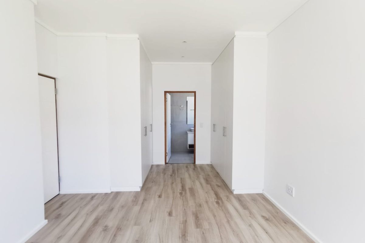 AFFORDABLE CONTEMPORARY ESTATE LIVING MINUTES FROM GEORGE - Photo 4