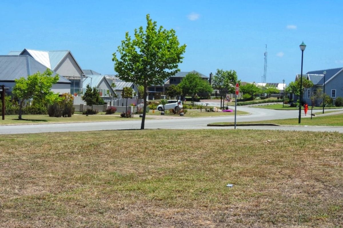 RARE OPPORTUNITY:  ONE OF THE LAST SPACIOUS STANDS NOW AVAILABLE IN BLUE MOUNTAIN VILLAGE, GEORGE - Photo 2