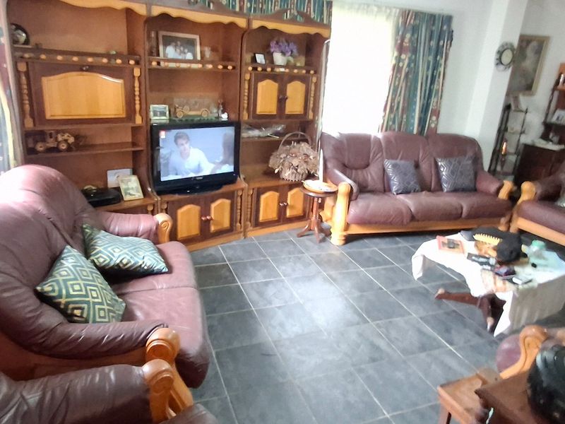 5 BED HOUSE WITH FLAT N PRETORIA GARDENS - Photo 3