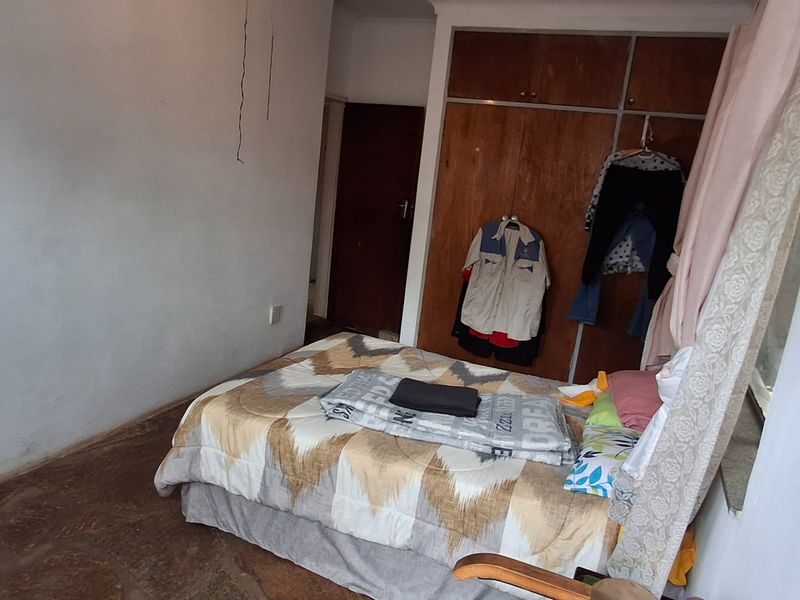 5 BED HOUSE WITH FLAT N PRETORIA GARDENS - Photo 10