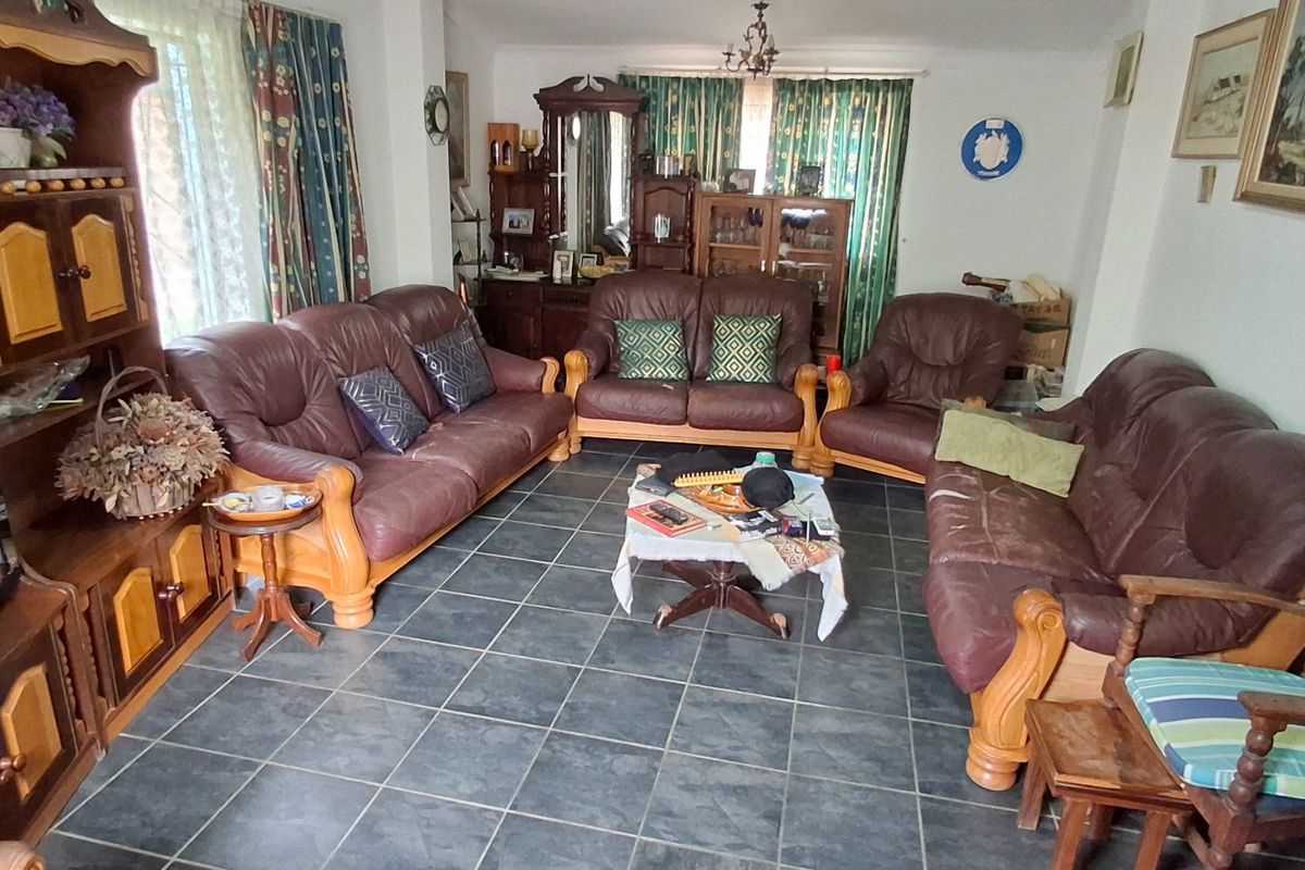 5 BED HOUSE WITH FLAT N PRETORIA GARDENS - Photo 4